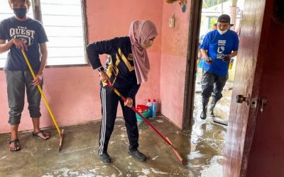 UniKL’s clean-up efforts in flood-affected areas continued
