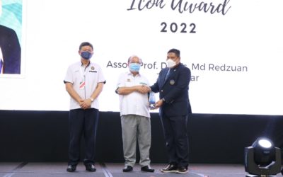 JLM honours Dr. Md Redzuan as Day of the Seafarer Icon
